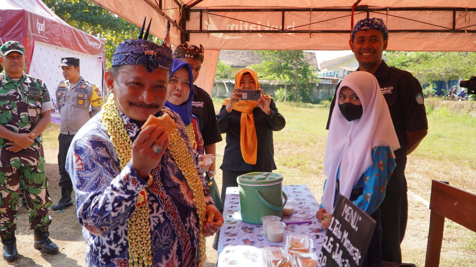 Bupati Situbondo Apresiasi Gelar Karya dan Gebyar Budaya Siswa-siswi SMP Negeri 3 Panji